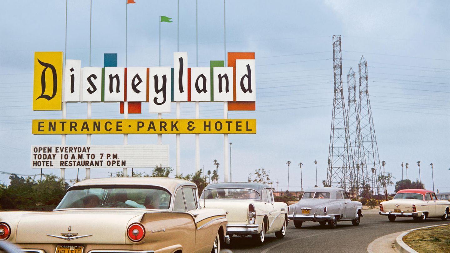 Walt Disney’s Disneyland: 70 Jahre Disneyland: Wo aus Besuchern Hauptdarsteller werden