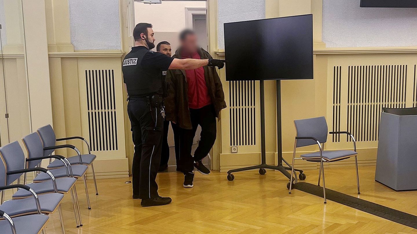 Urteile: BGH bestätigt mehrjährige Haft wegen Geiselnahme bei Polizei