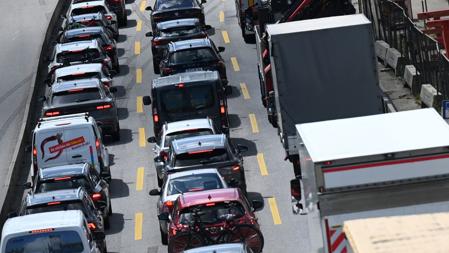 Verkehr: Wo die Staugefahr in Hessen zum Ferienstart am größten ist