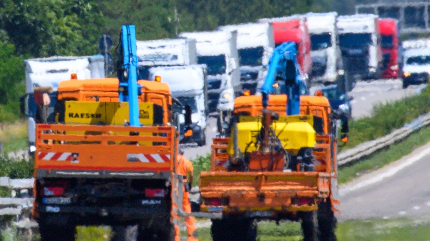 Fahrbahn gereinigt: A2 nach Olivenöl-Unfall wieder teilweise freigegeben