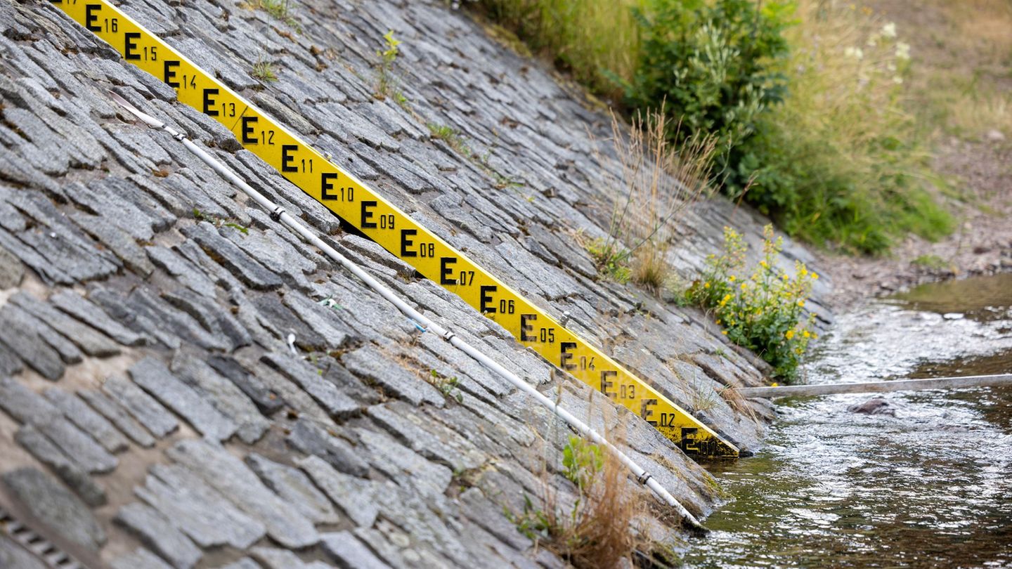 Kommunen erlassen Verbote: Trockenheit in Thüringen: Wasser aus Flüssen vielerorts tabu