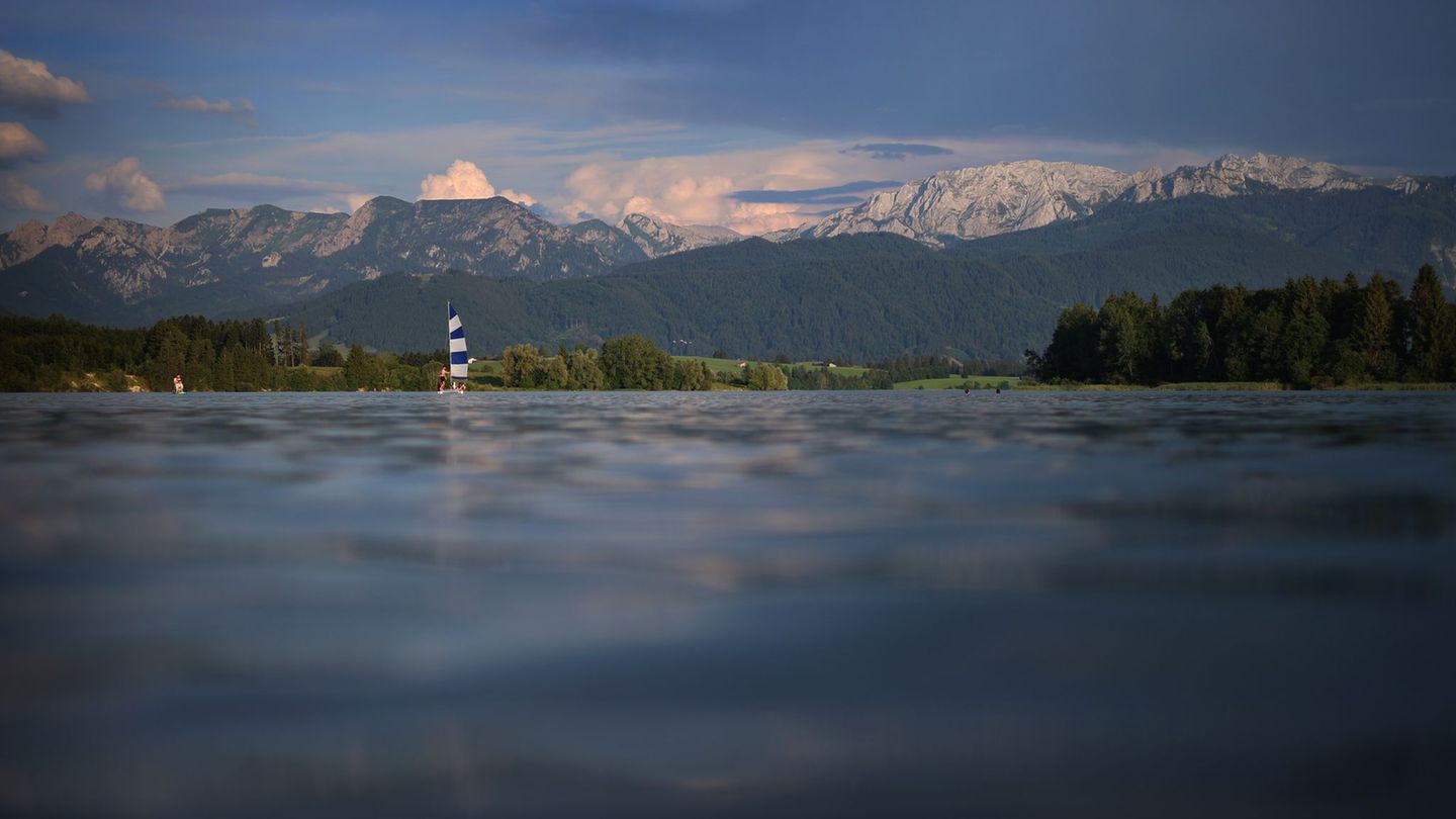 Wetterausblick für Bayern: Nach den heißen Tagen kommt die Abkühlung – und Gewitter