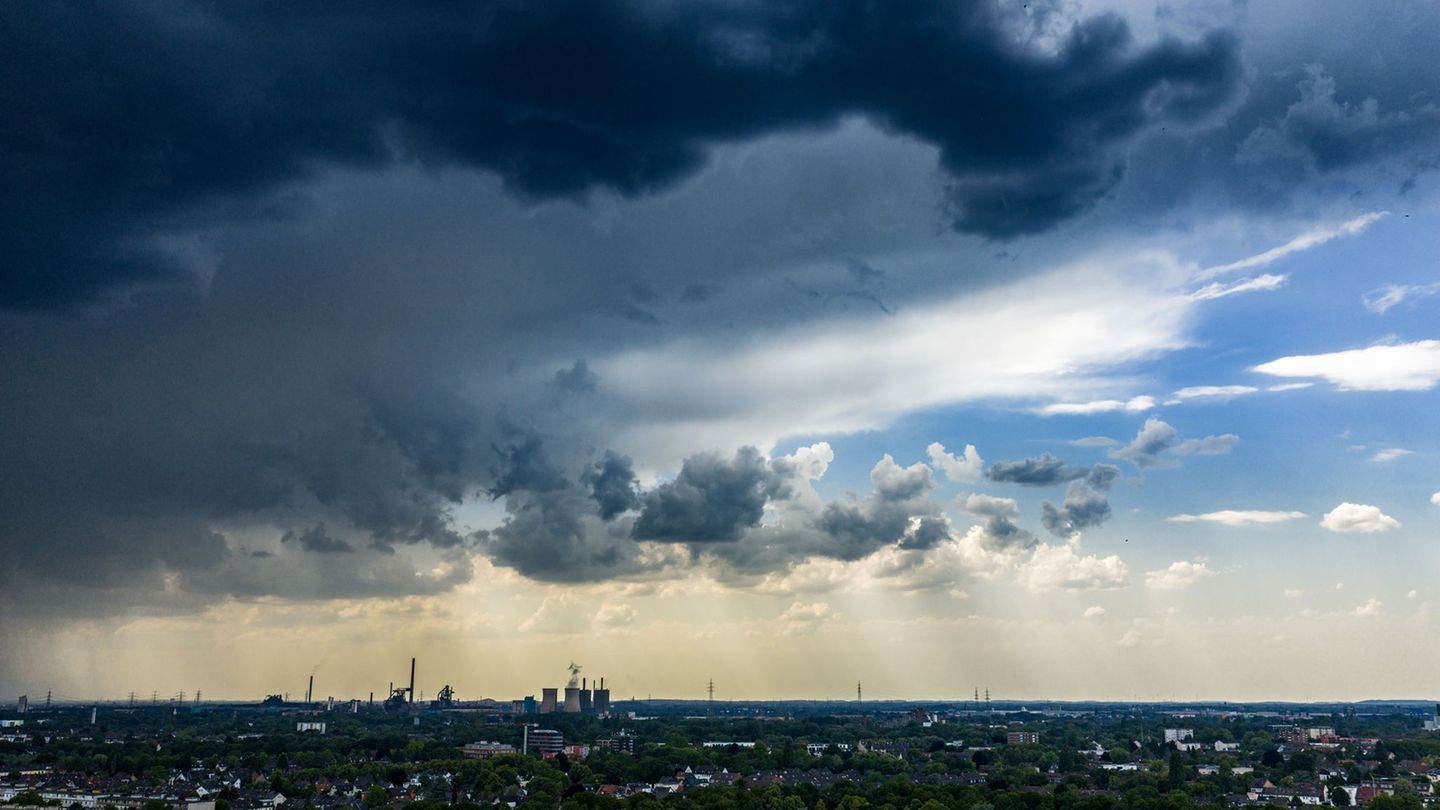 Wetter: Unwetter beenden Hitzewelle – Waldbrände und Windschäden