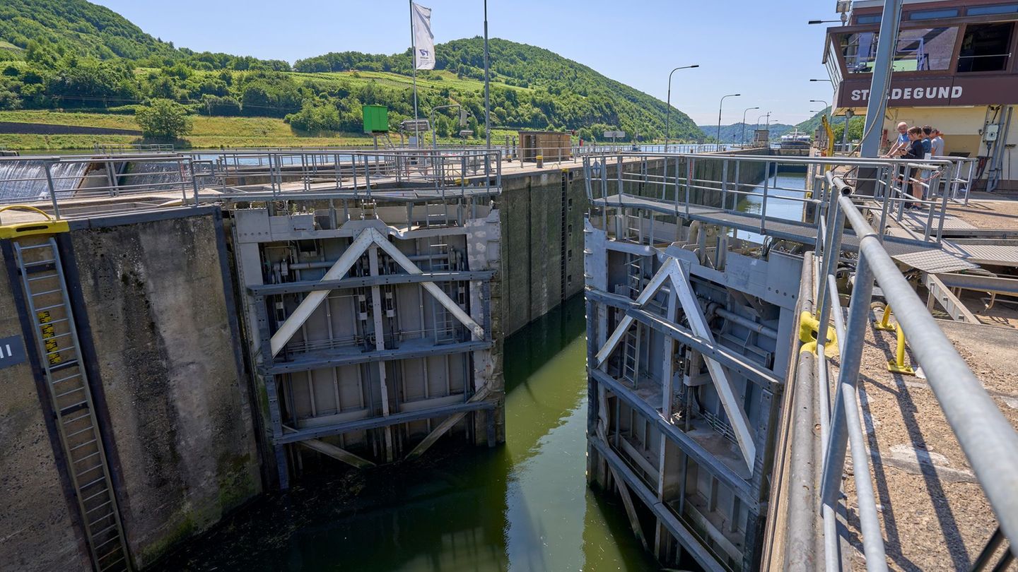 Schiffsverkehr: Notschleusungen an beschädigter Schleuse ab Samstag geplant