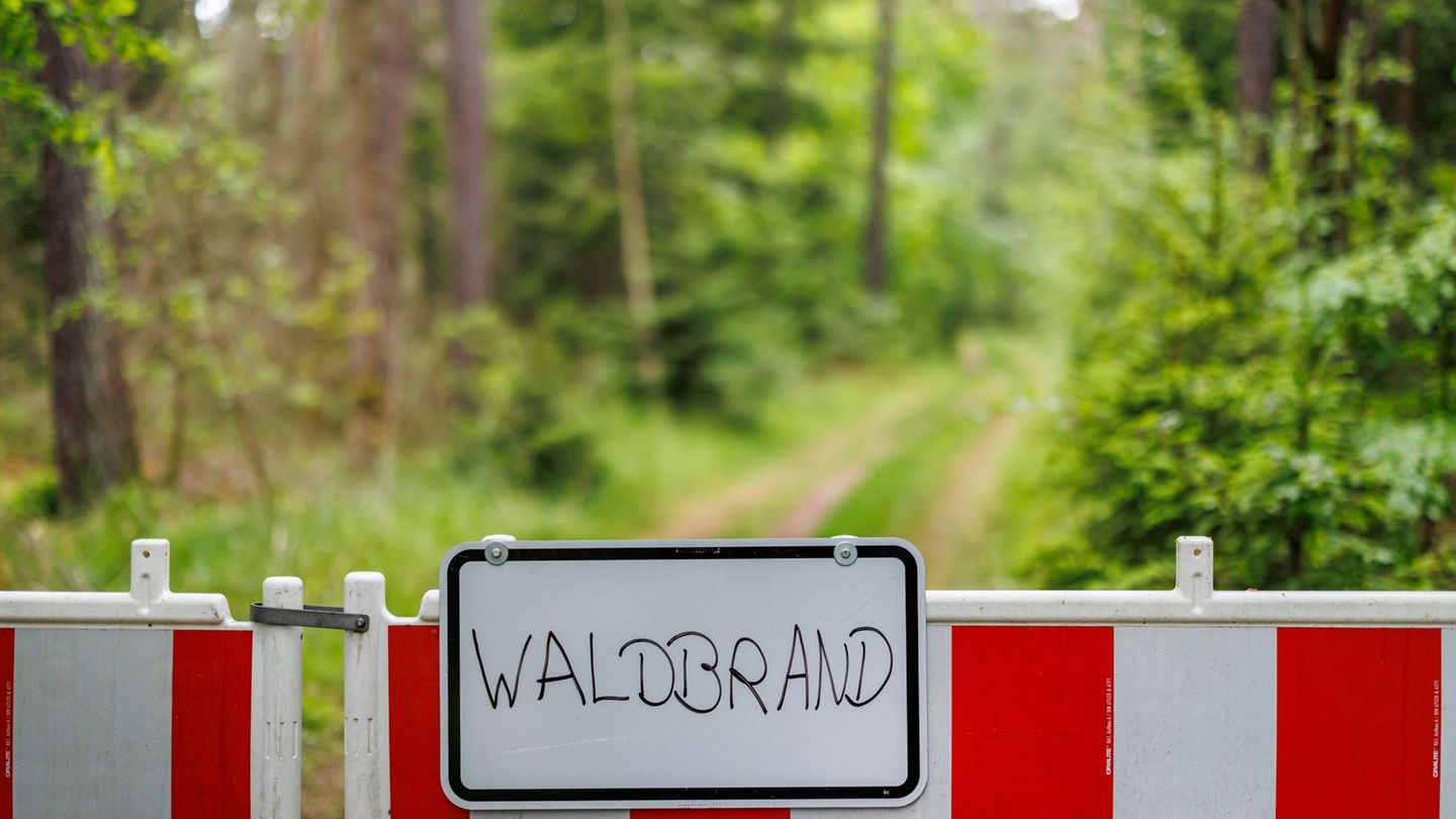 Zu trocken: Wieder steigende Waldbrandgefahr in großen Teilen Bayerns