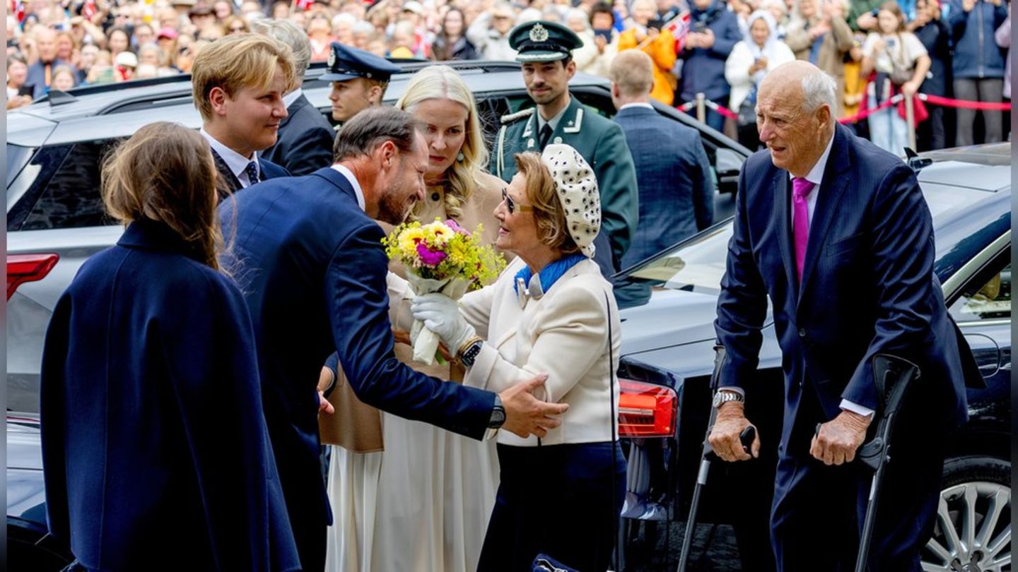 Norwegische Royals: Seltener Auftritt aller Generationen