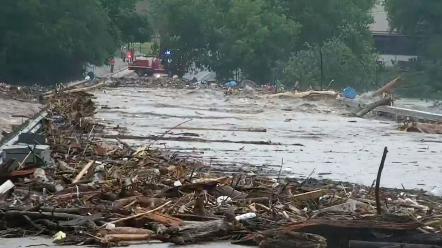 Hochwasser: „Katastrophal“: Tote bei Überschwemmungen in Texas