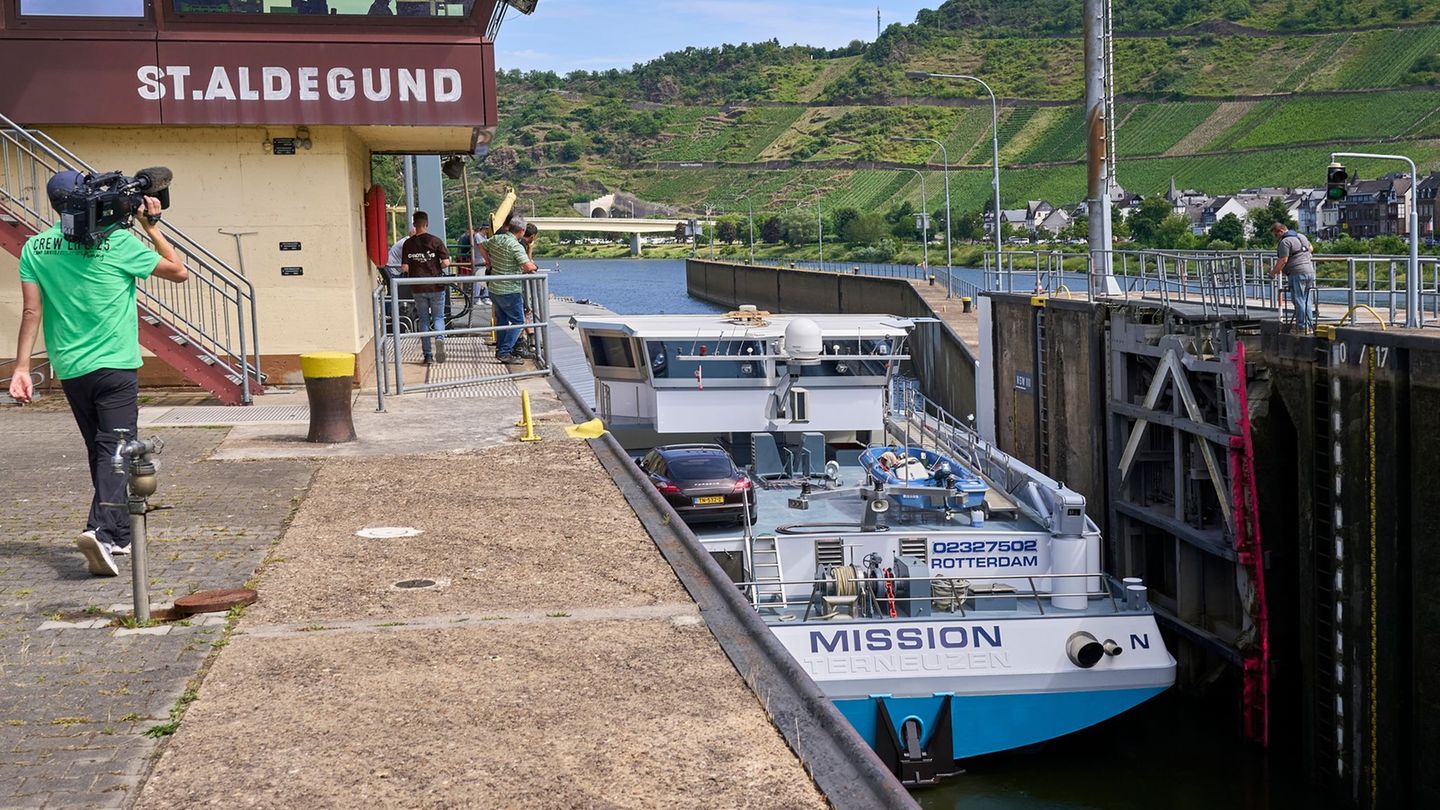 Schiffsverkehr: Nach Schiffsunfall auf Mosel laufen Notschleusungen