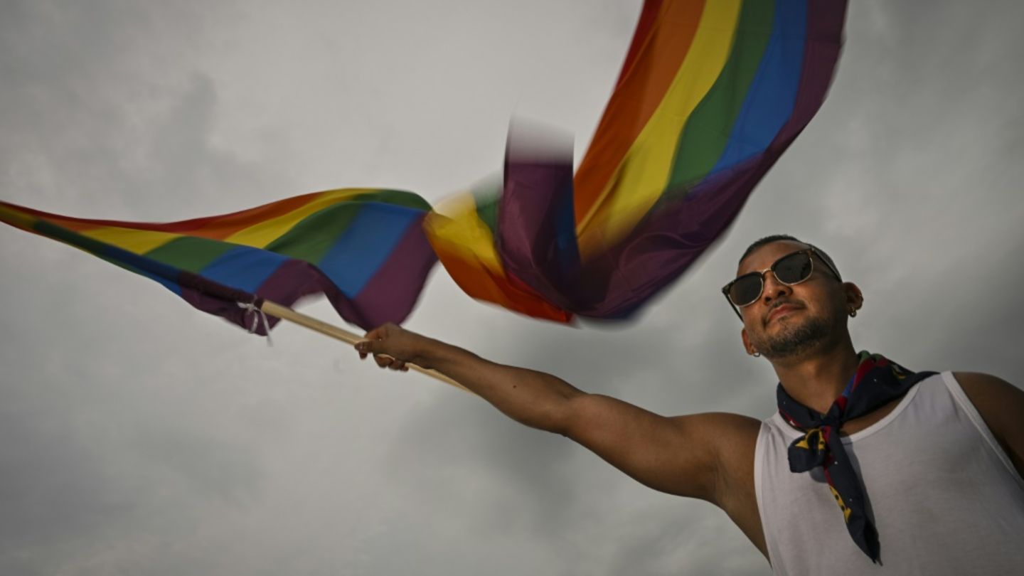 Queer-Beauftragte beklagt zunehmende Zahl von Angriffen auf queere Menschen