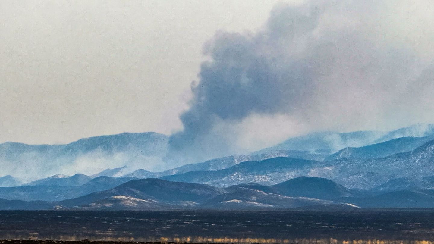 Erneut Brände an US-Westküste: Bislang größtes Feuer des Jahres brennt in Kalifornien