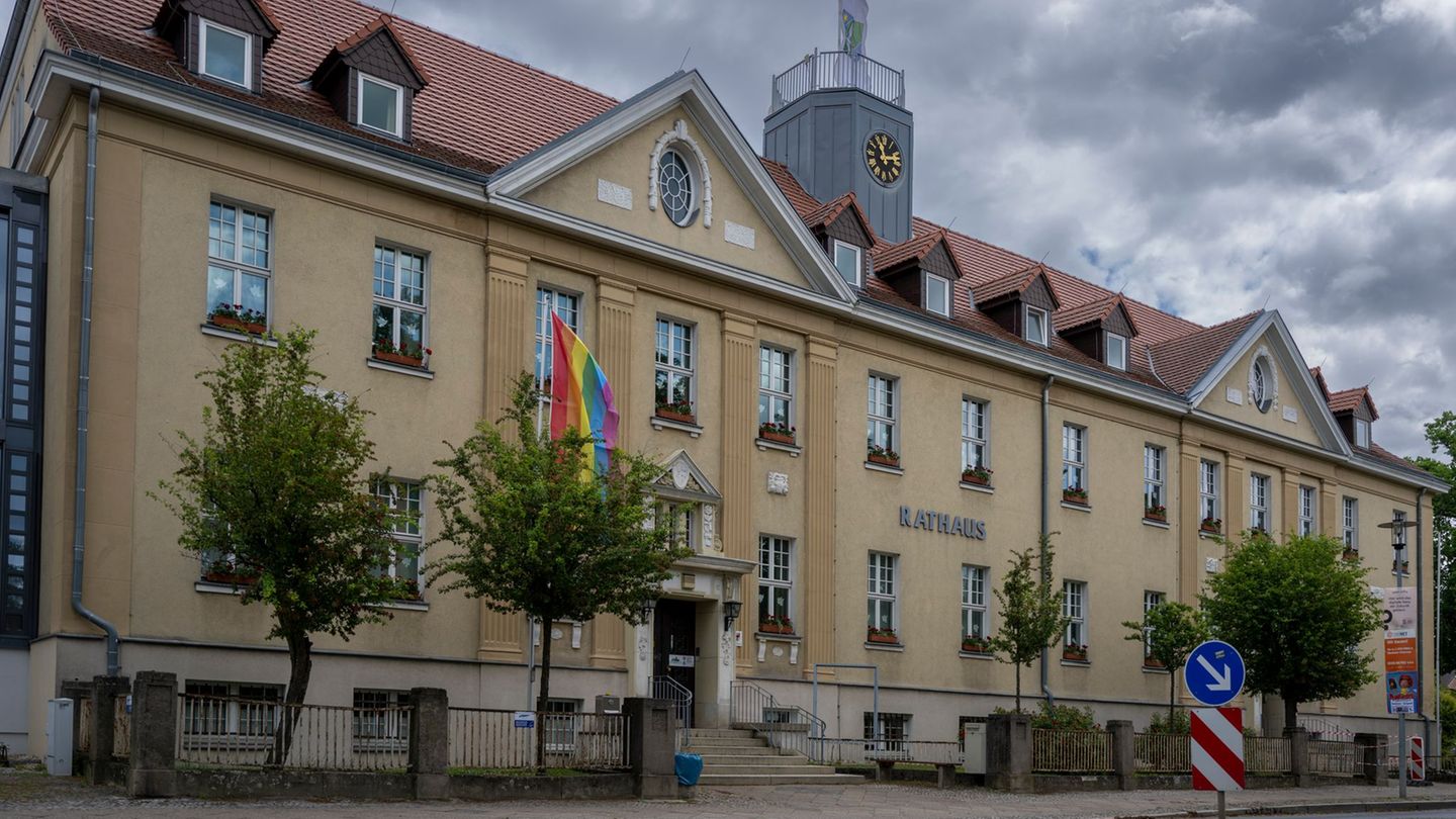 Demos für Vielfalt: CSD in Falkensee und Wittenberge – Gegendemo erwartet