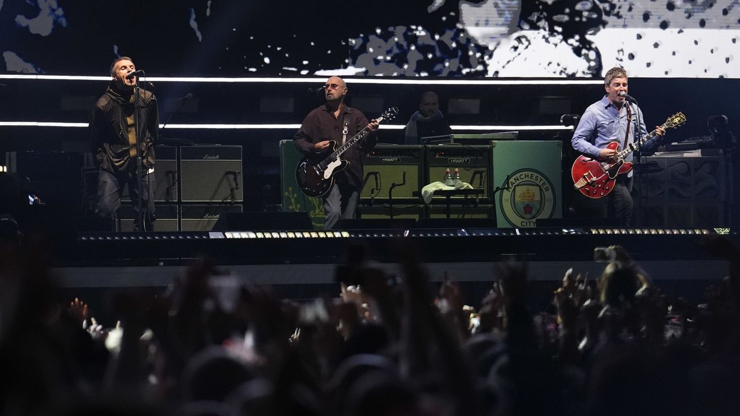 Konzert in Cardiff: Lang ersehntes Comeback: Oasis startet Tour in Wales