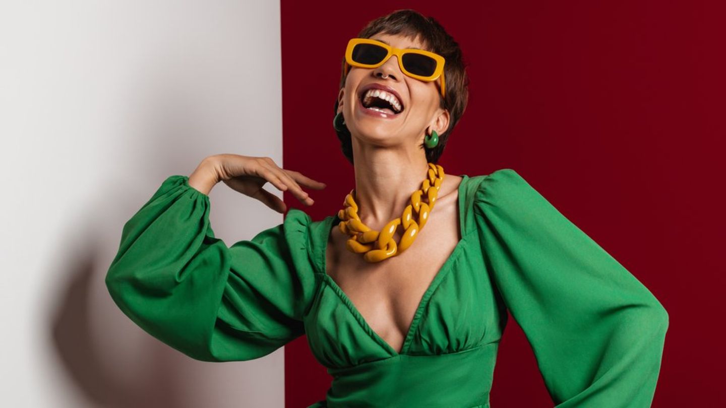 Farbenfroh durch den Alltag: Inspiration für stilvolle Outfits