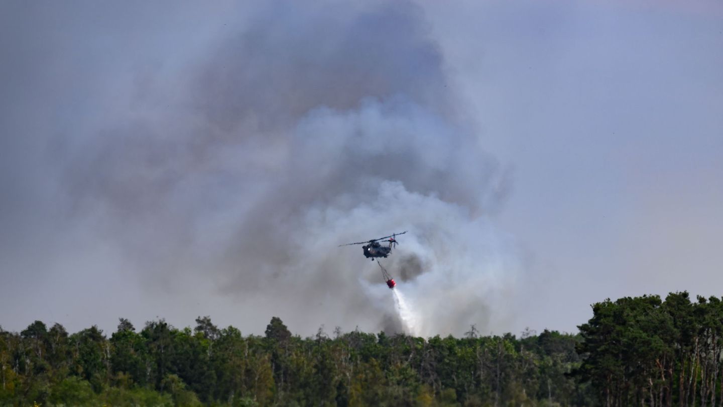 Waldbrand: Lage beim Waldbrand in der Gohrischheide bleibt weiter ernst