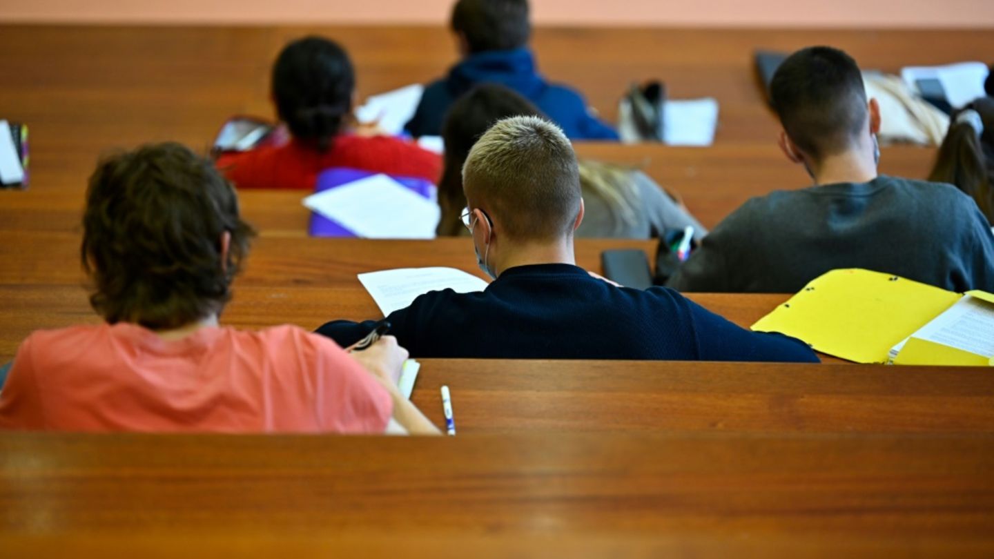 Nachfrage nach Studienkrediten so gering wie noch nie
