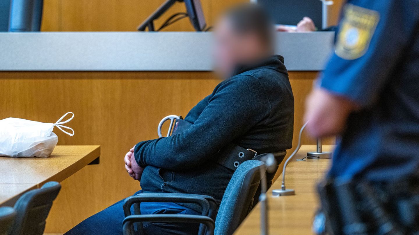 Kriminalität: Mann mit 150 Messerstichen getötet – 50-Jähriger vor Gericht