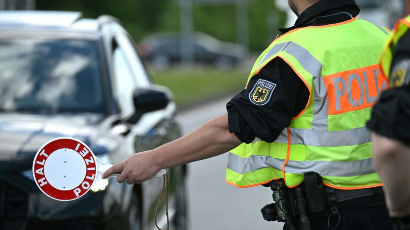 Polizeigewerkschaft kritisiert Aufwand von Grenzkontrollen und warnt vor Staus