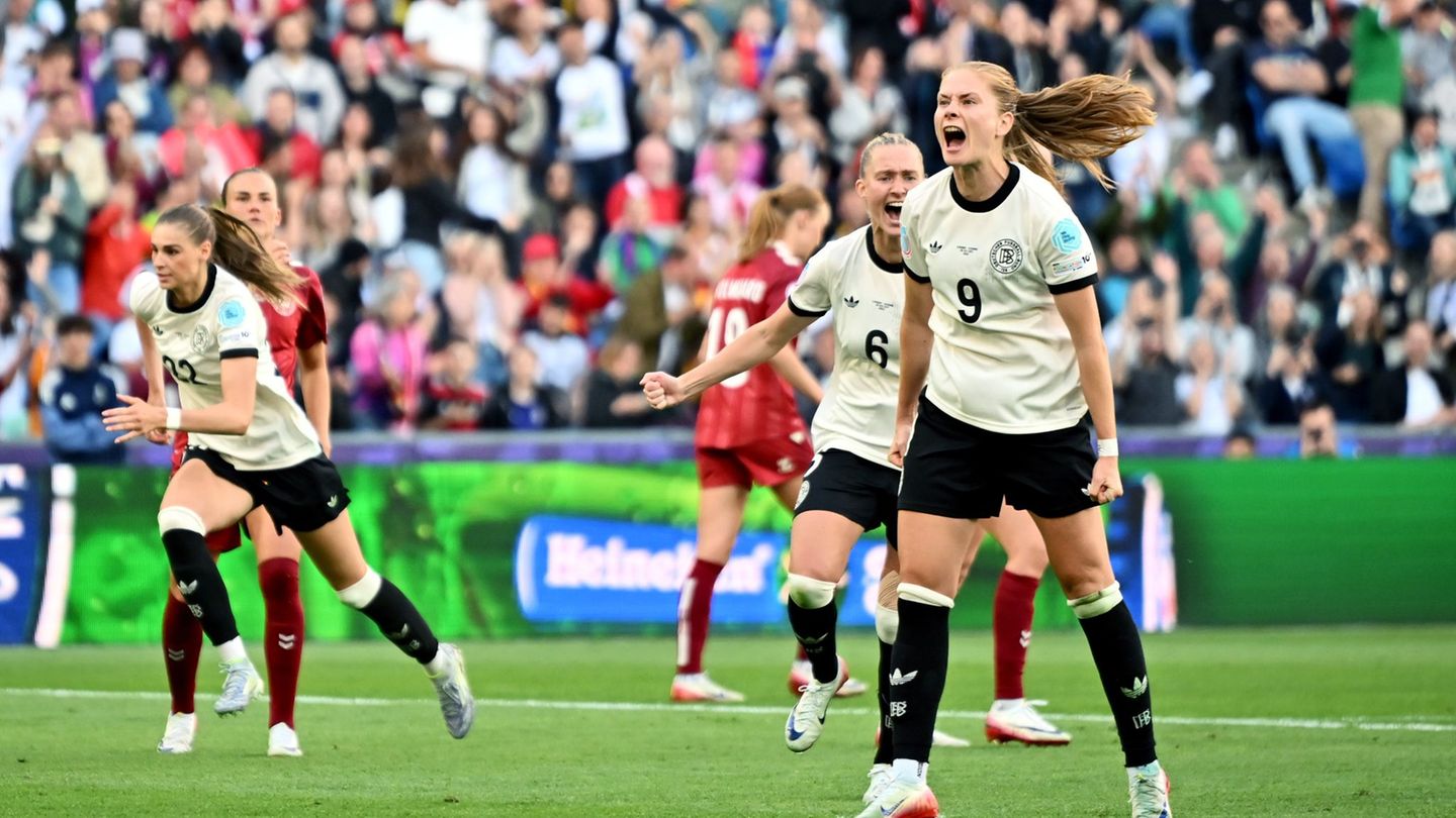 Zweiter Turniersieg: „Mentalitätssieg“ und Schweden-Hilfe: DFB-Team in K.o.-Runde