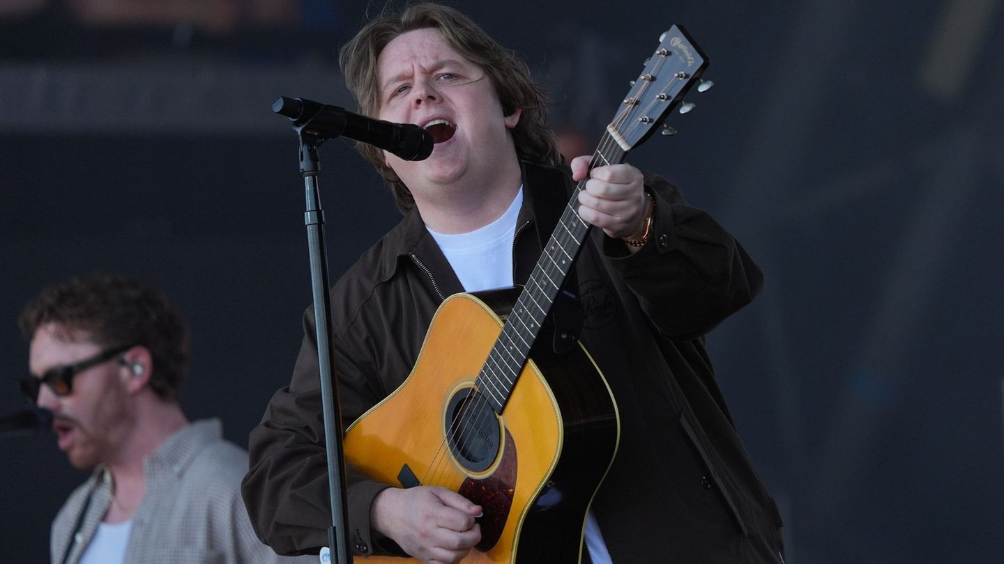 Leute: Sänger Lewis Capaldi machte während Auszeit Therapie