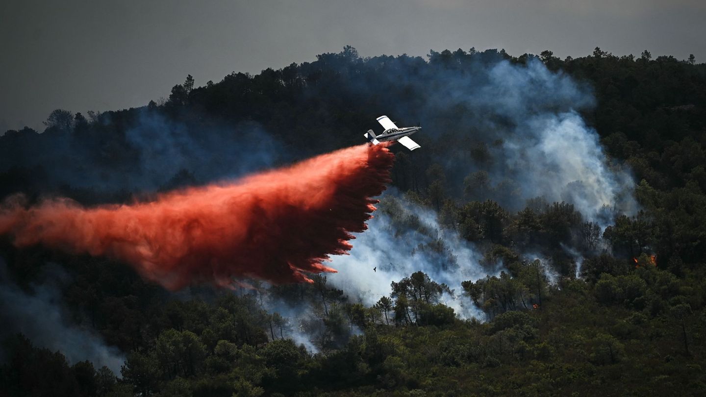 Viele Brände nach Hitzewelle: Naturbrand rückt auf Marseille zu – Feuerwehr im Großeinsatz