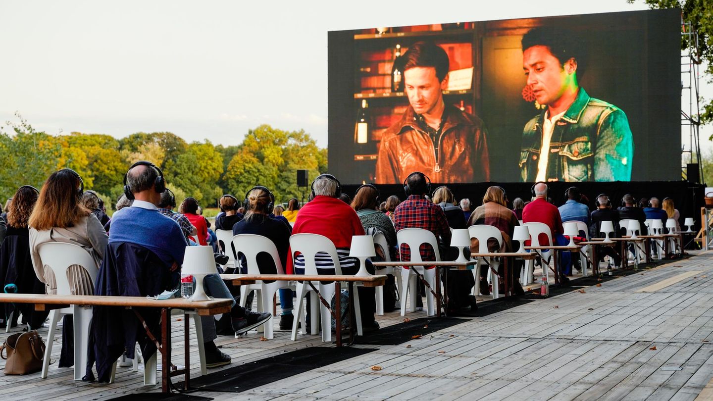 Filmkunst am Rhein: „Petra geht baden“ eröffnet Festival des deutschen Films