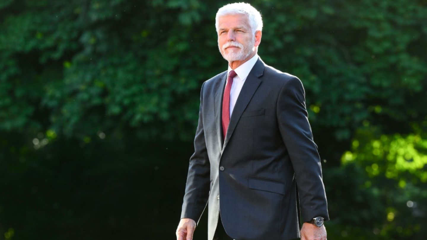 Tschechiens Präsident kritisiert Grenzkontrollen und fordert härtere Migrationspolitik