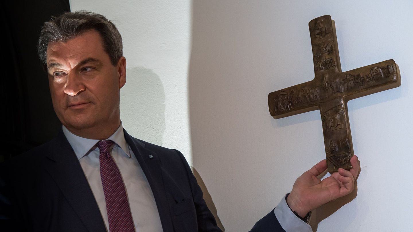 Urteil: Kreuz an Gymnasium in Bayern verletzt Glaubensfreiheit