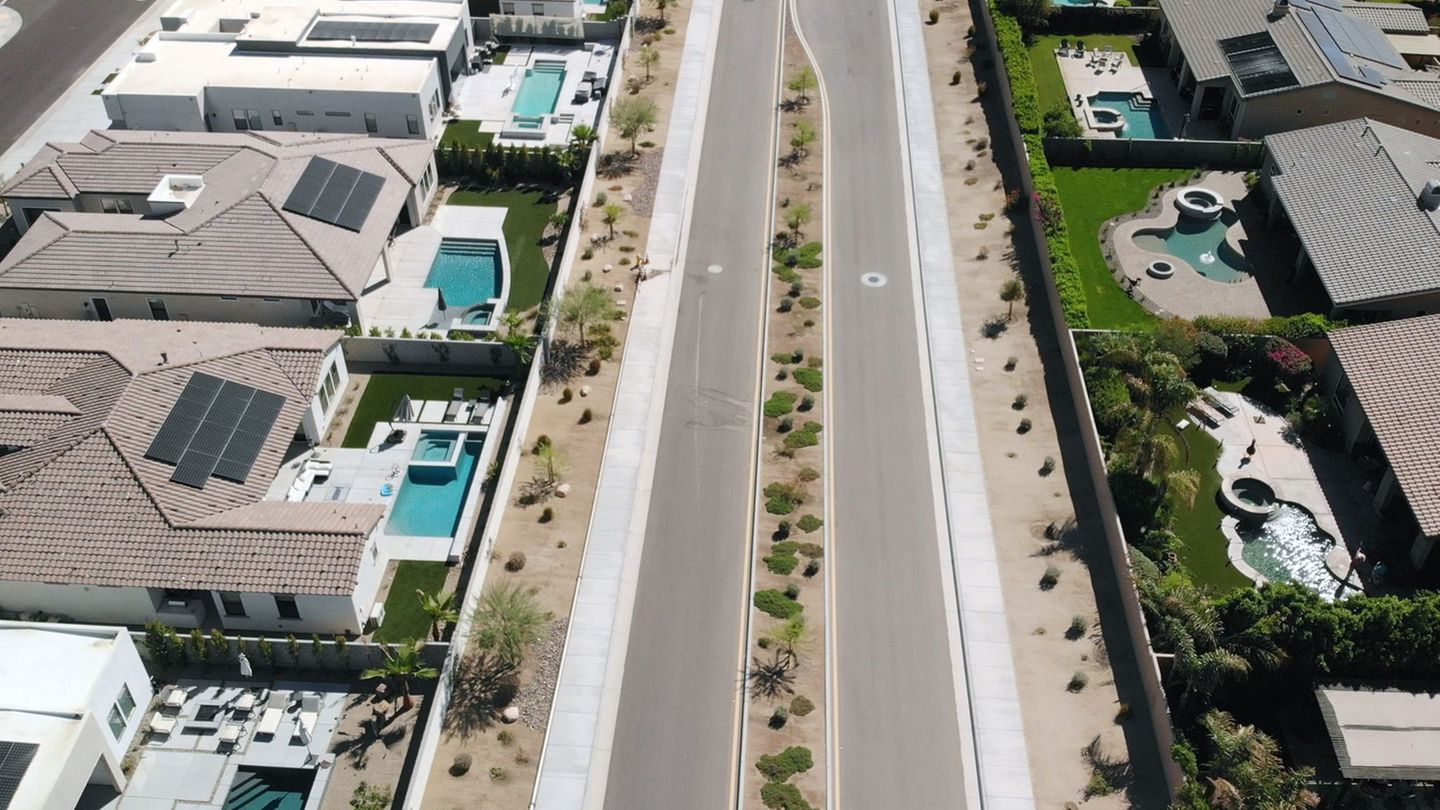 Ab ins Nass: Eine kleine Geschichte des Swimming Pools