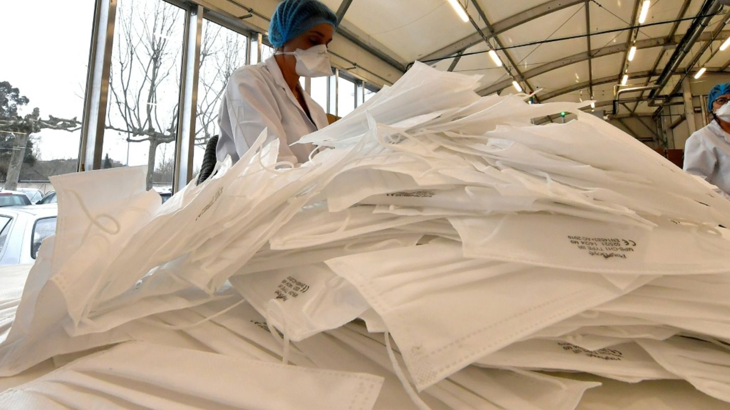 „Spiegel“: Warken räumt Milliarden-Risiko bei Maskenprozessen ein