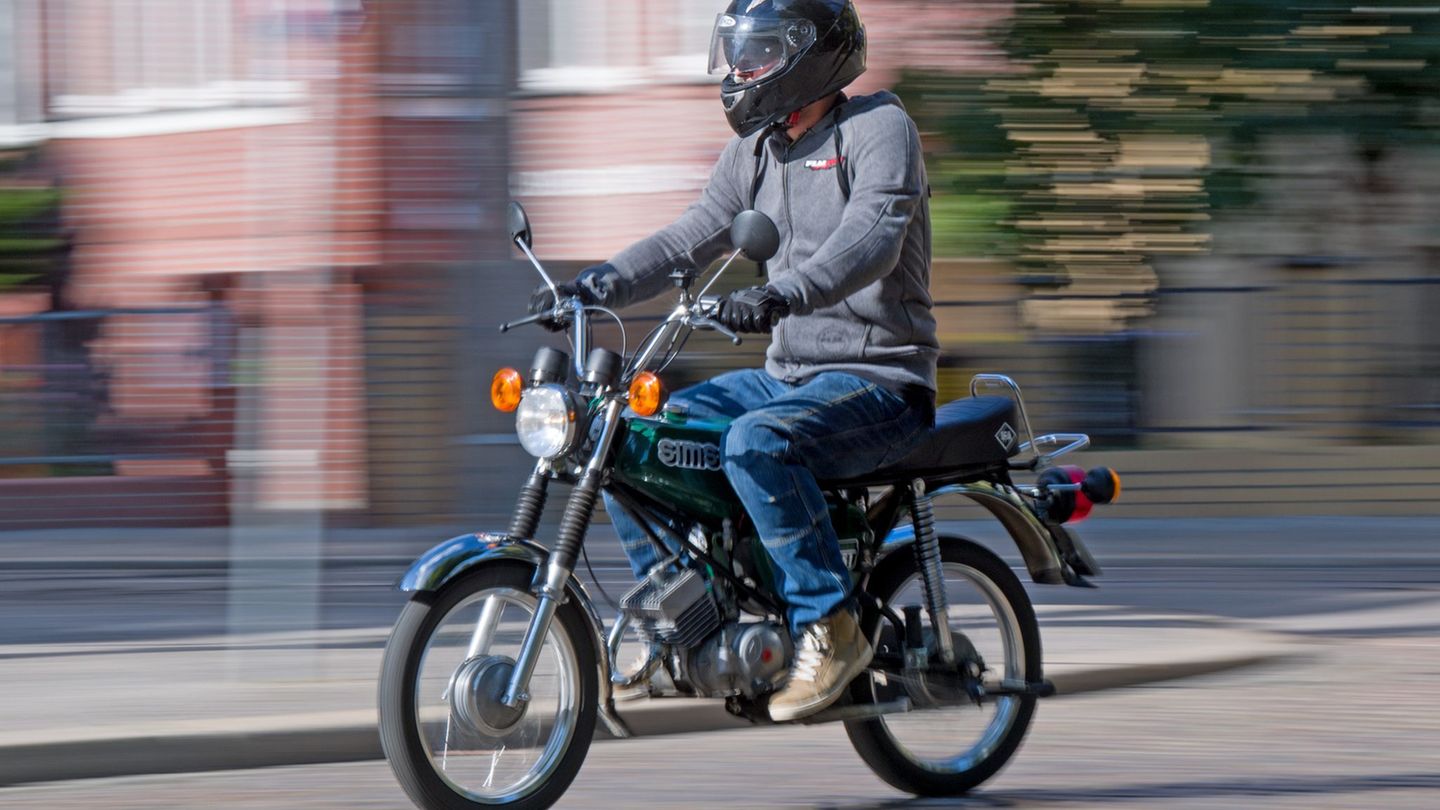 Verkehr: 15-Jähriger fährt mit Kennzeichen von 1986