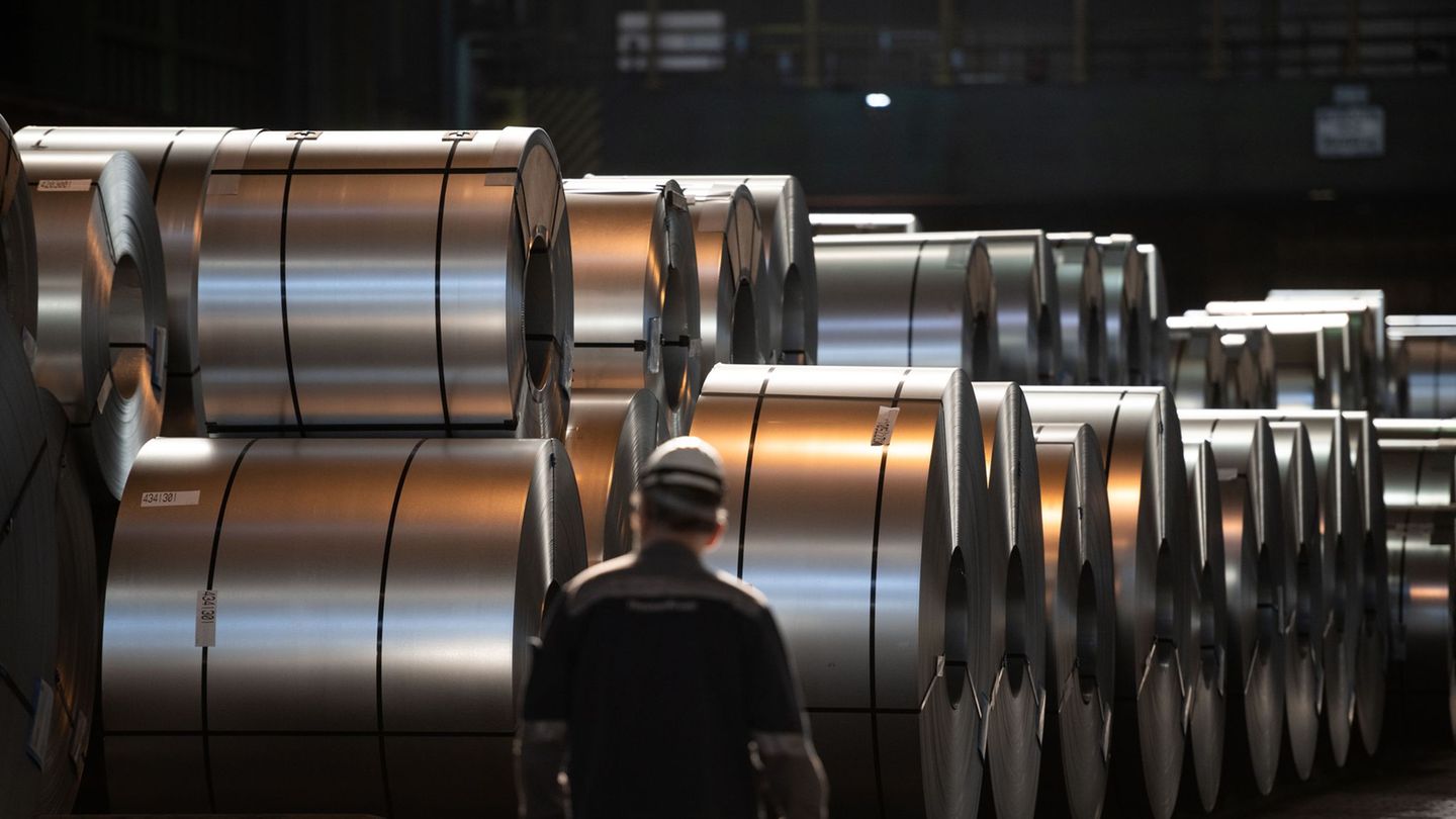 Jobabbau: Thyssenkrupp-Stahlsparte: Harte Einschnitte für Beschäftigte