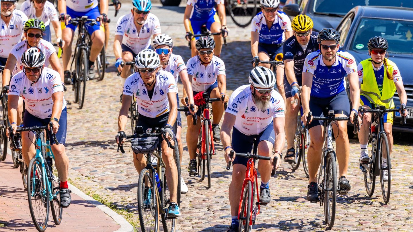 Benefizfahrt durch den Norden: Radfahrer sammeln auf Hanse-Tour für schwerkranke Kinder