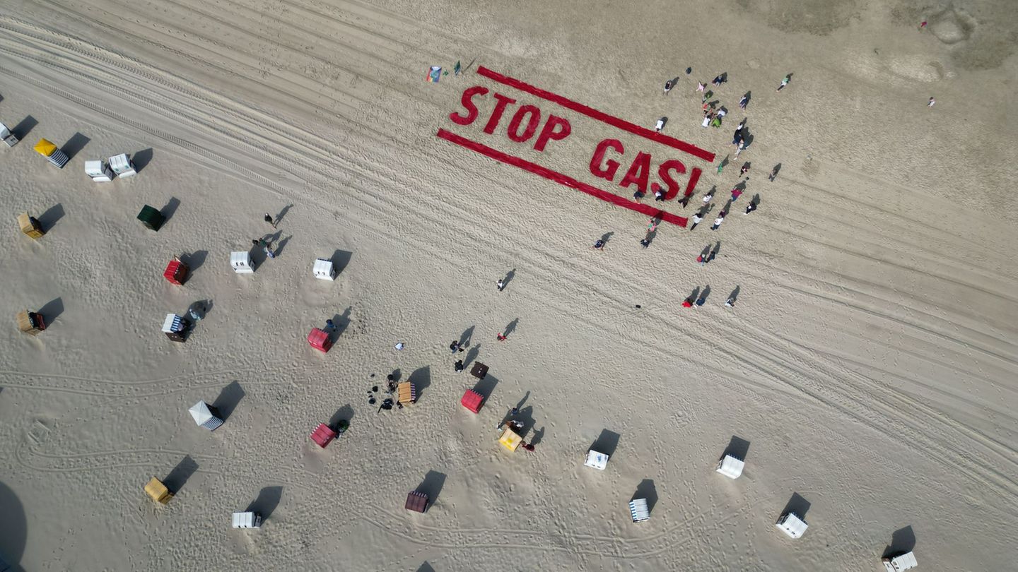 Streit um Erdgasförderung: Protest gegen „Riesen-Klimakiller“ – EWE liefert Borkum-Gas