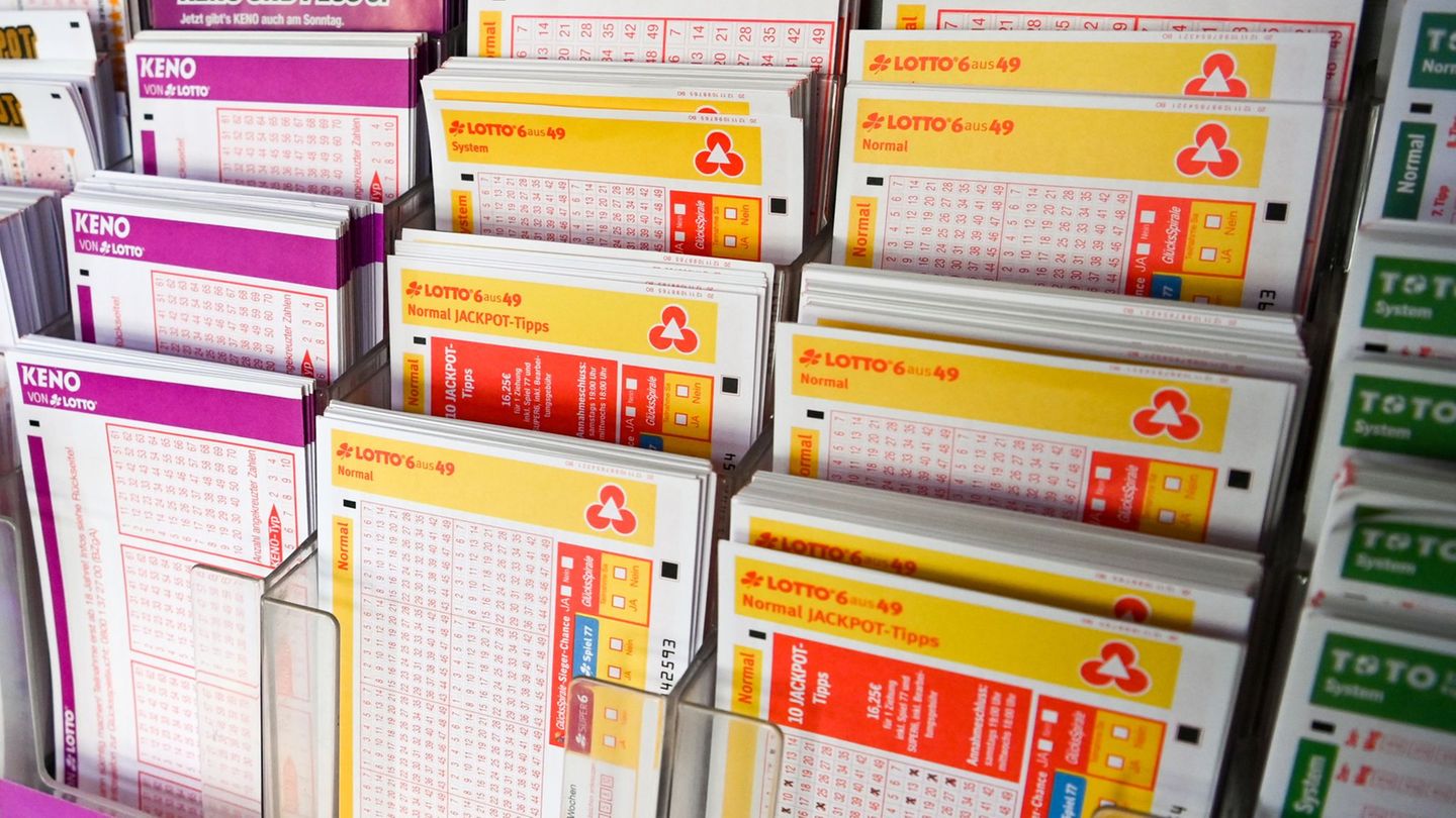 Glücksspiel: Unbekannter Jackpot-Gewinner holt seinen Millionengewinn ab