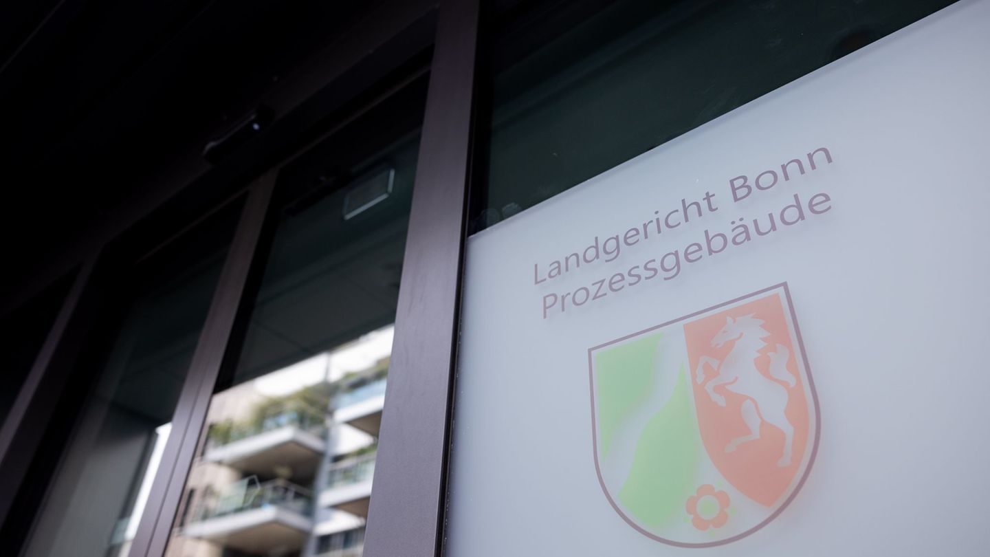 Kriminalität: Totschlagprozess: Vater soll Baby heftig geschüttelt haben