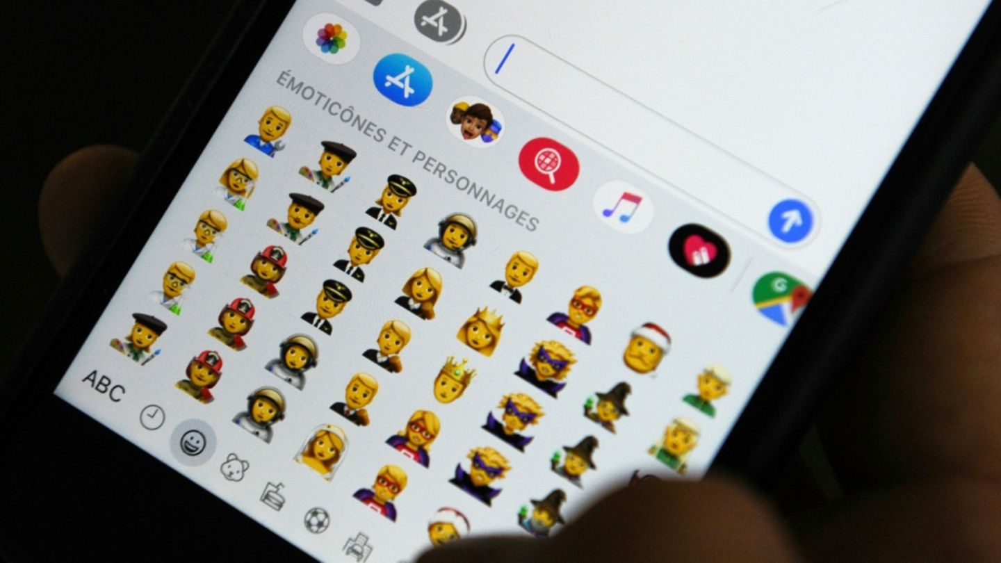 Zeichen mit Herzen und Lachen sind beliebteste Emojis in Deutschland