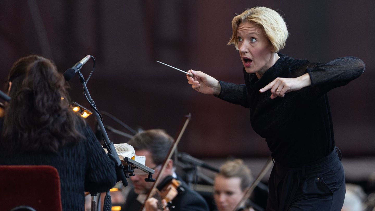 Gendarmenmarkt: Mallwitz dirigiert zum Auftakt des Classic Open Air