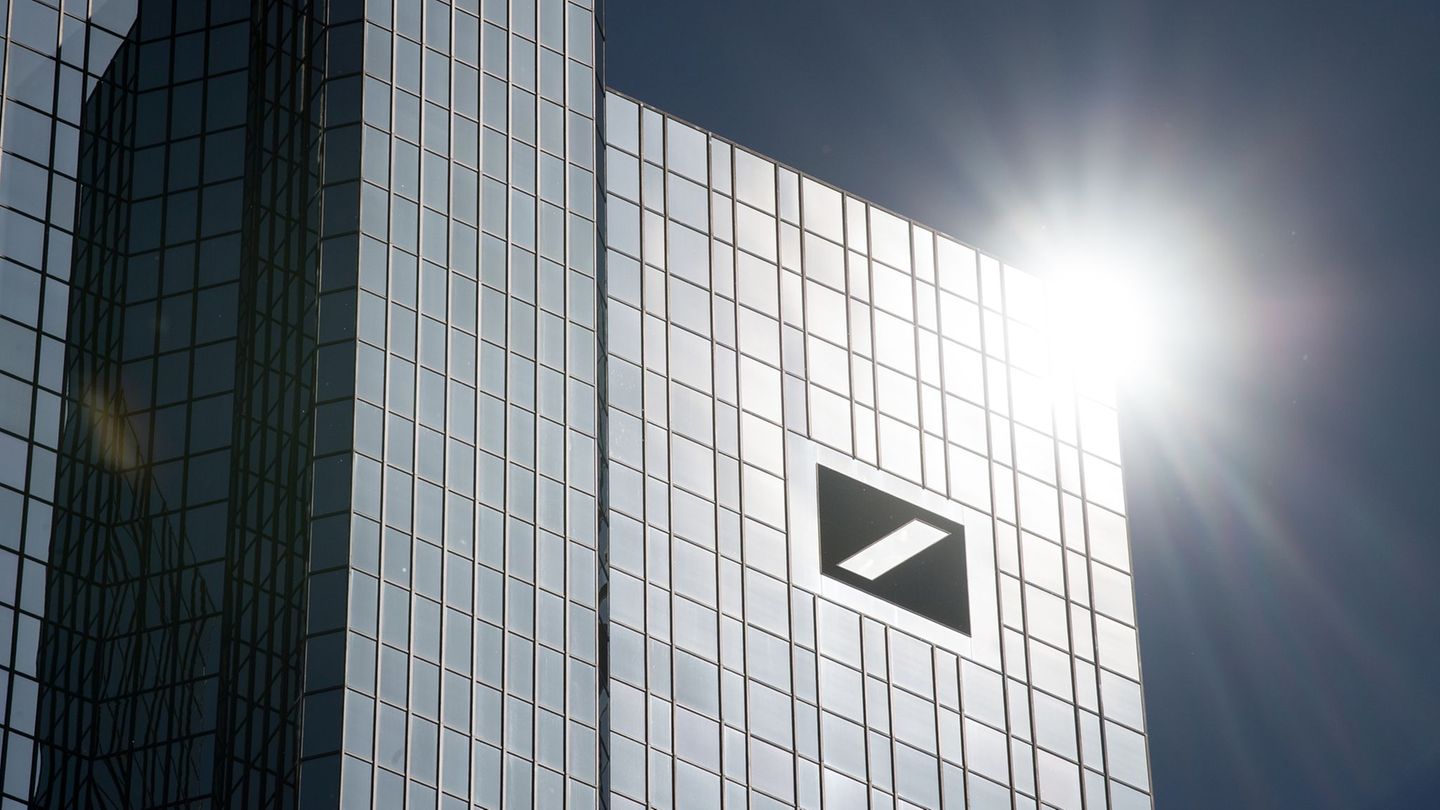 Bargeldversorgung: Deutsche Bank schließt Modernisierung von Geldautomaten ab