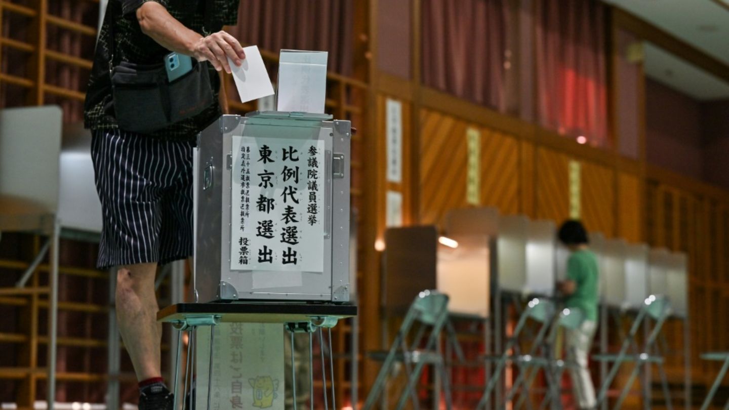 Oberhauswahlen in Japan begonnen – Regierungskoalition könnte Mehrheit verlieren