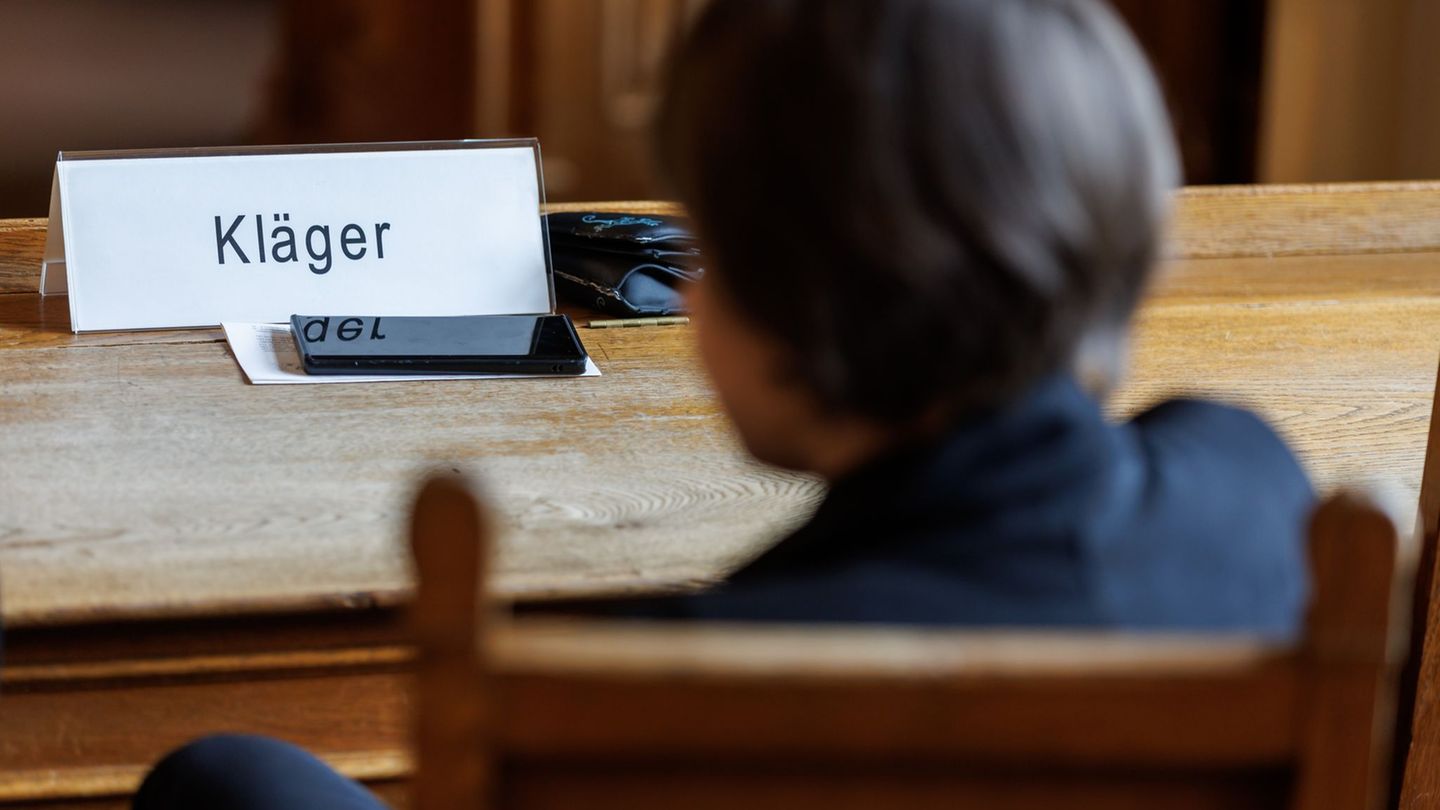 Langwieriges Verfahren: Klage um möglichen Corona-Impfschaden geht in nächste Etappe