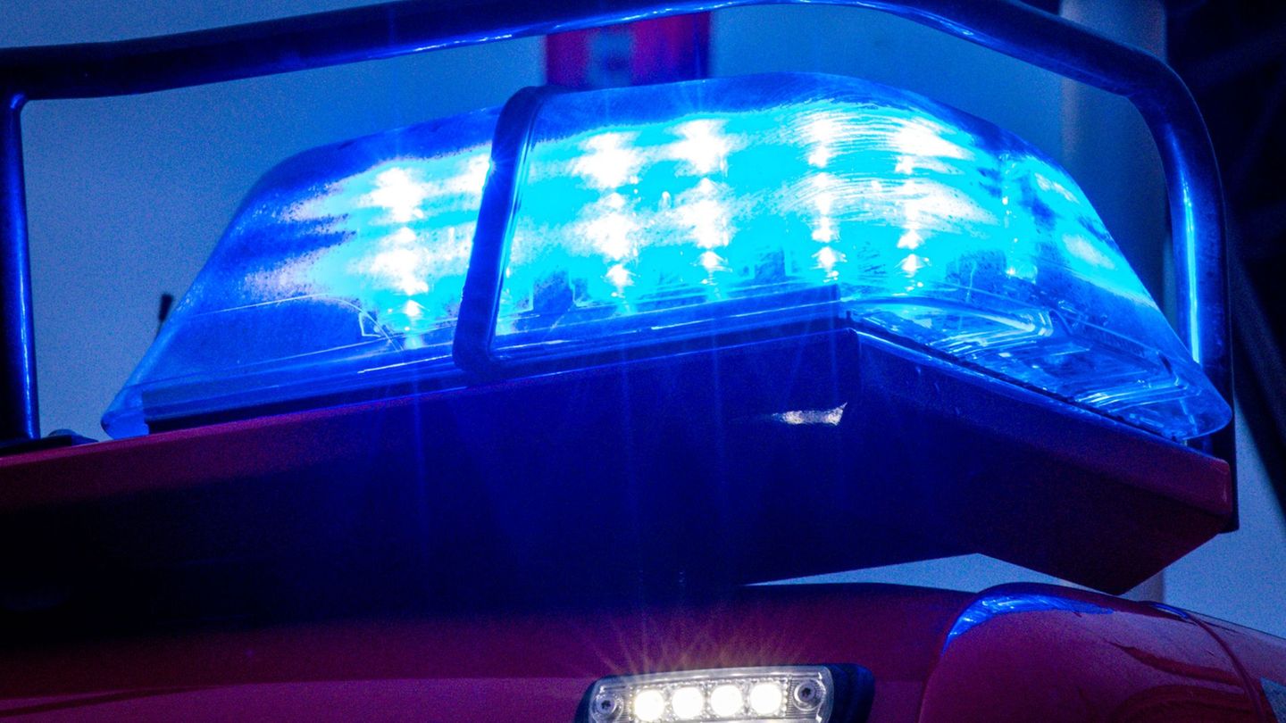 Nordwestmecklenburg: Drei Verletzte bei Feuer in Mehrfamilienhaus in Schönberg