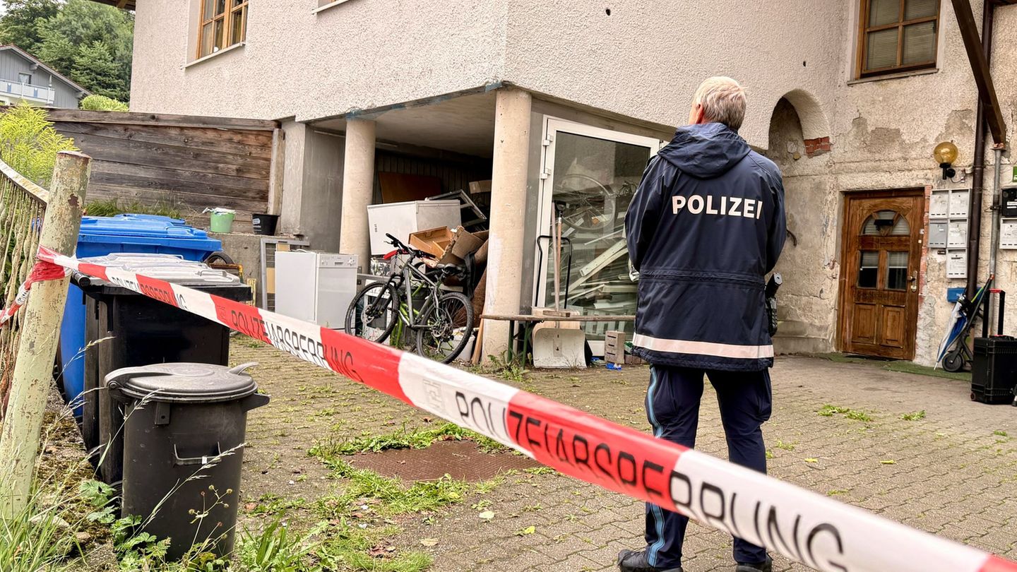 Kriminalität: Verdächtiger weist Polizei auf drei Leichen in Zwiesel hin