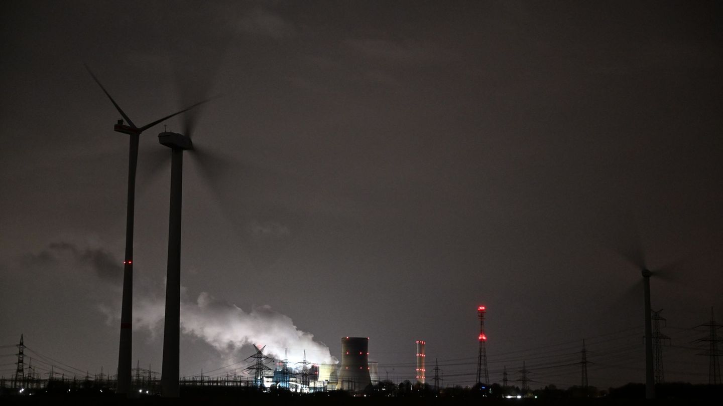 Neuer Aktionsplan: Aiwanger sucht in Bayern nach Lagern für Klimakiller CO2