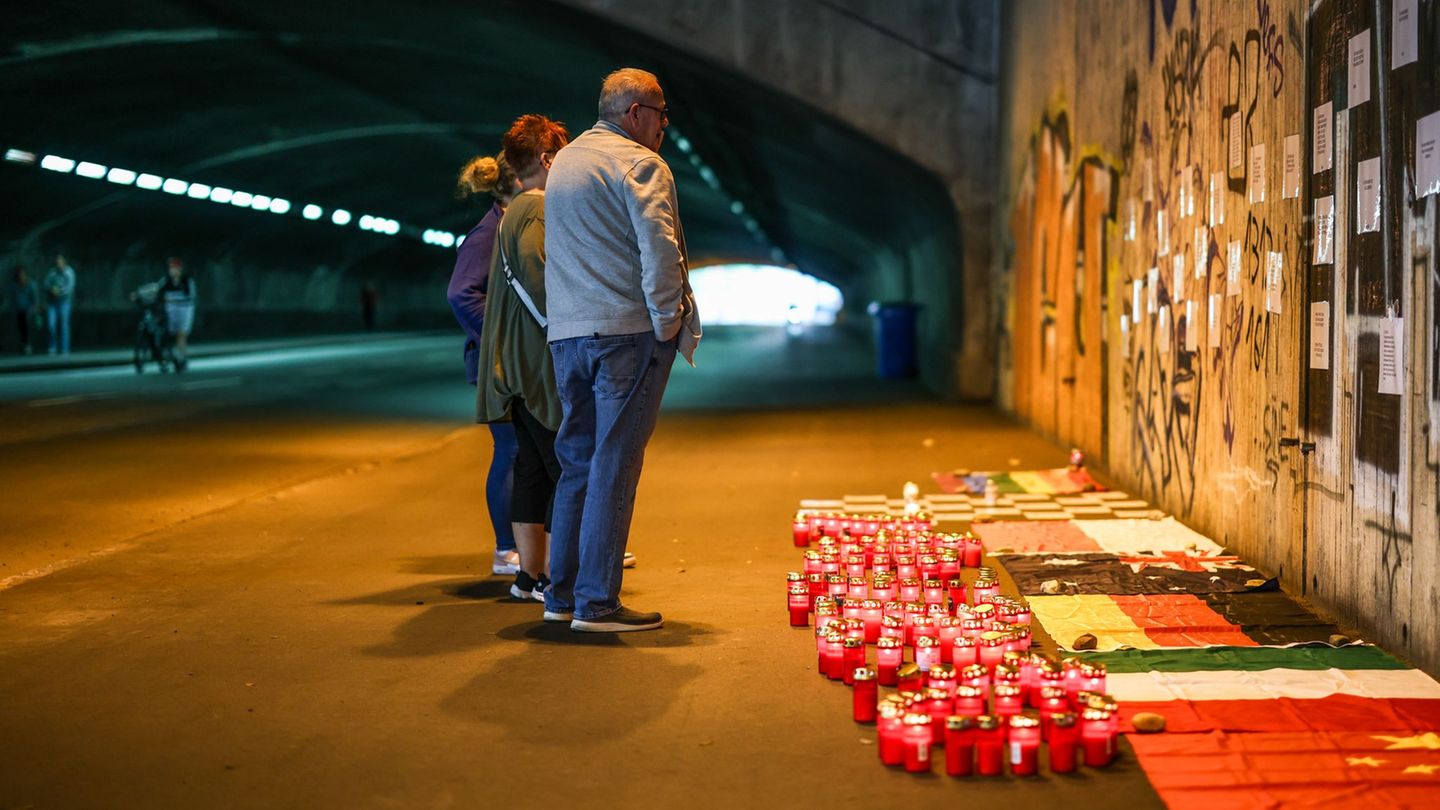Loveparade-Katastrophe: Nacht der 1.000 Lichter für Opfer des Loveparade-Unglücks