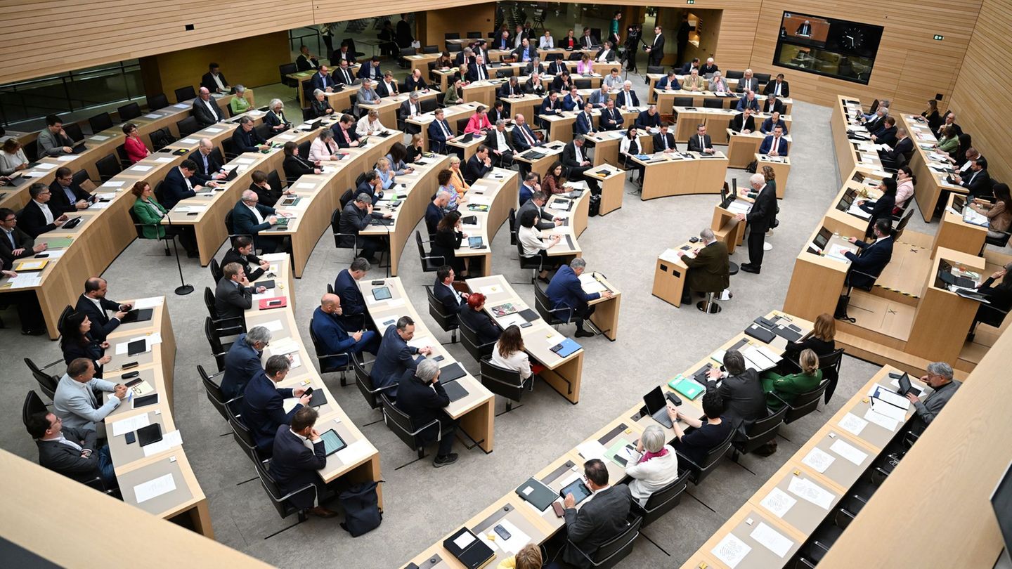 Transparenzregeln: Landtag verschärft Offenlegungsregeln für Parlamentarier