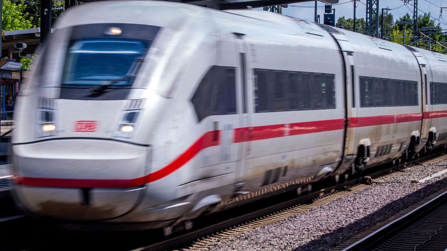Zug-Probleme: 400 ICE-Passagiere aus Tunnel bei Wien gerettet