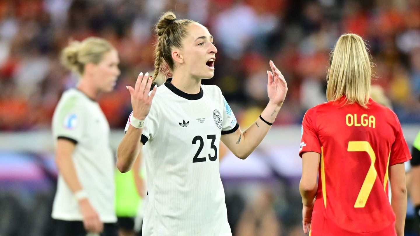 Frauen-Bundesliga: EM-Folge: Nationalspielerin startet verspätet in Wolfsburg