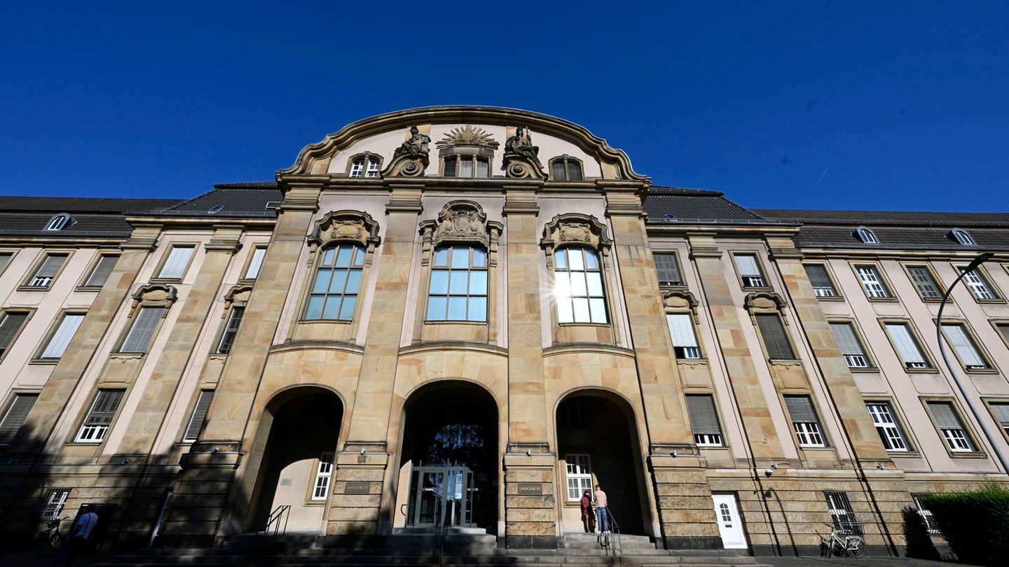 Kriminalität: Prozess nach tödlicher Messerattacke gestartet