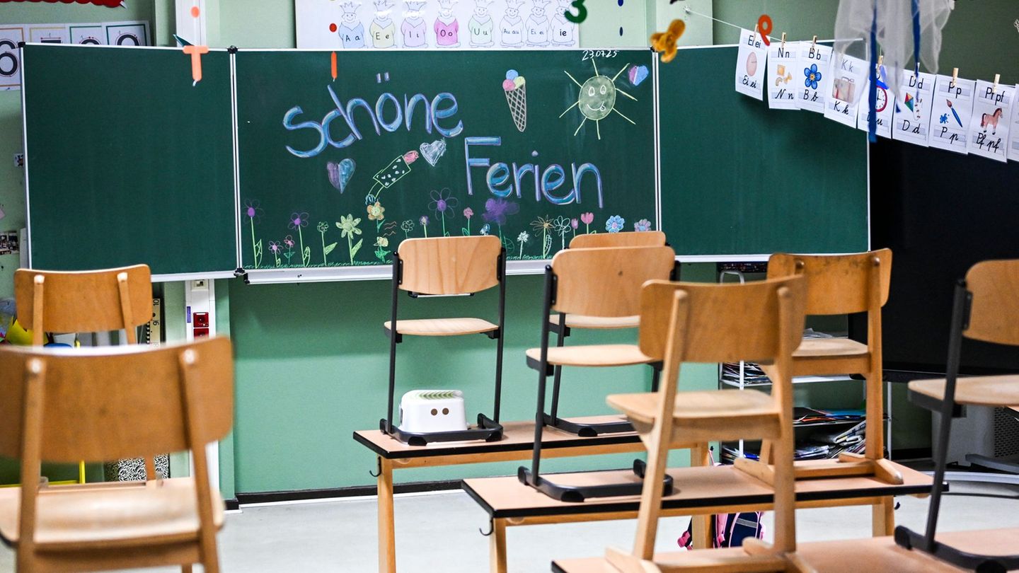 Wetter, Verkehr, Erholung: Sommerferien: Welche Vorteile haben Früh- und Spätstarter?