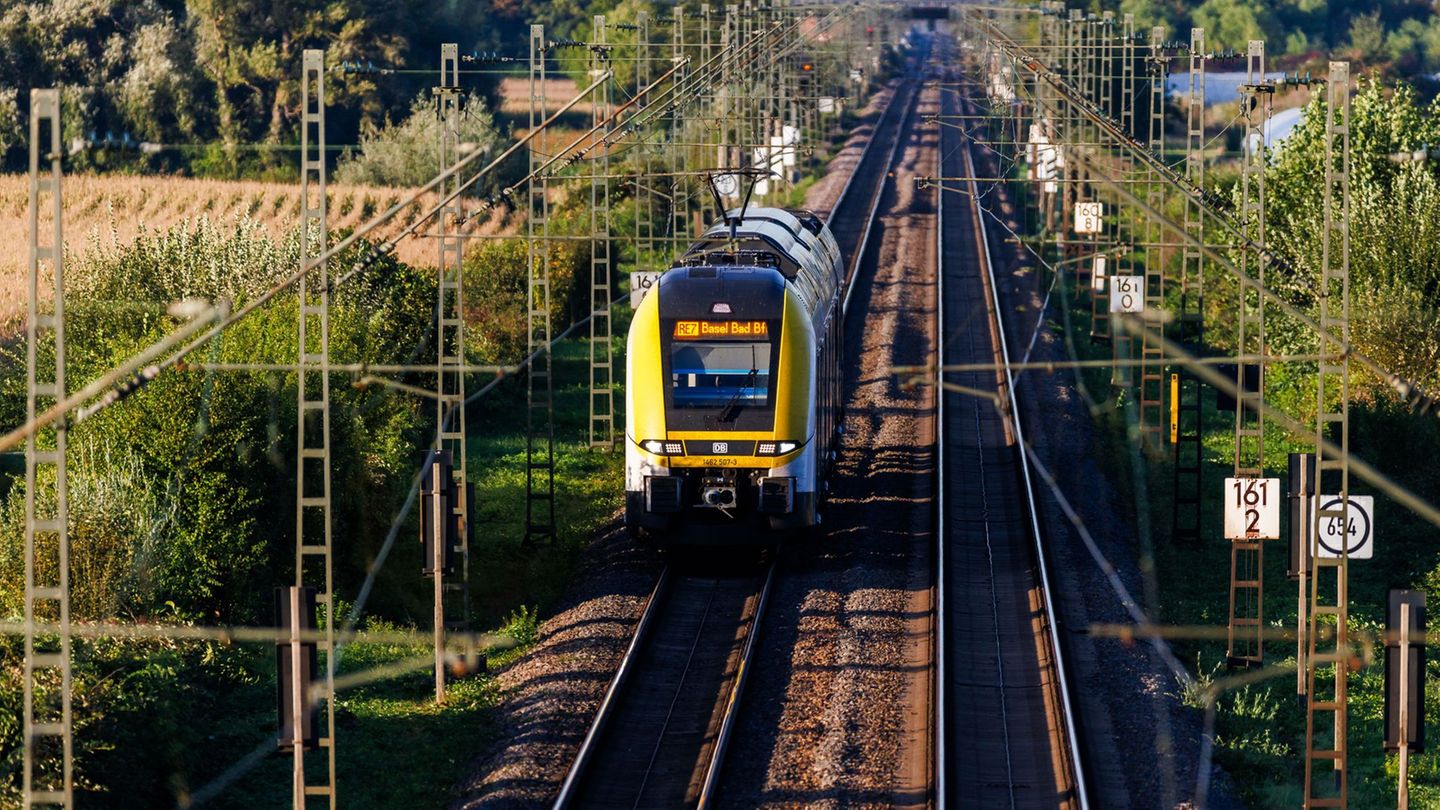 Bahnverkehr: Rheintalbahn wegen Notarzteinsatzes gesperrt